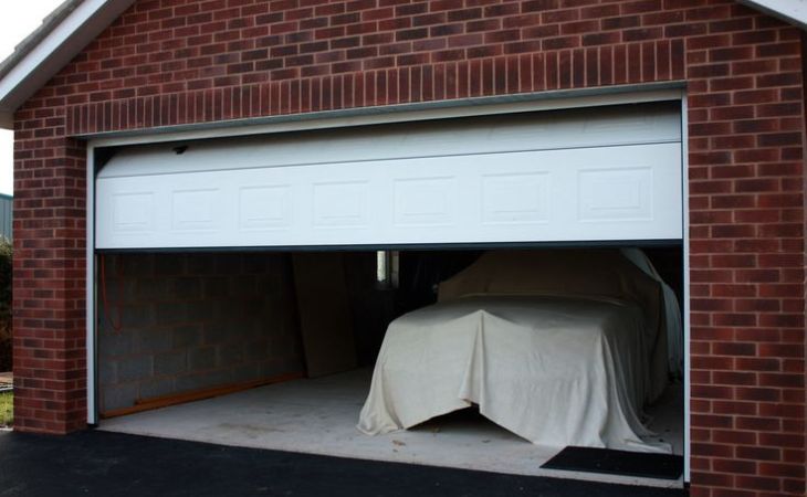 garage door in westchester